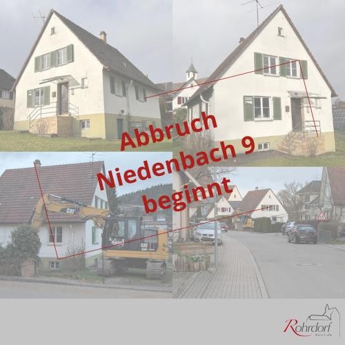 Informationsgrafik zu Abbrissarbeiten Collage aus vier Fotos eines Wohnhauses in der Straße Niedenbach 9 sowie eines Baggers beim Beginn der Abbrucharbeiten. Darüber der Schriftzug ‚Abbruch Niedenbach 9 beginnt‘. Unten rechts ist das Logo der Gemeinde Rohrdorf zu sehen.